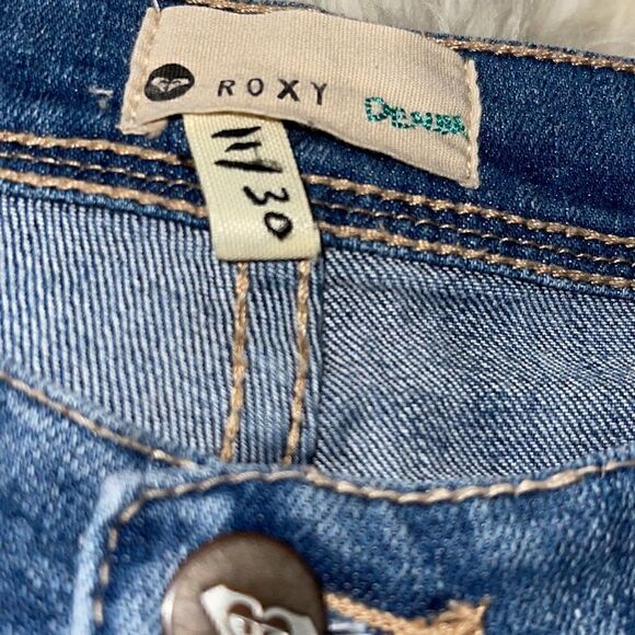 Roxy Shorts Womens size 30 jeans Aztec Woven embroidered denim - Picture 6 of 11